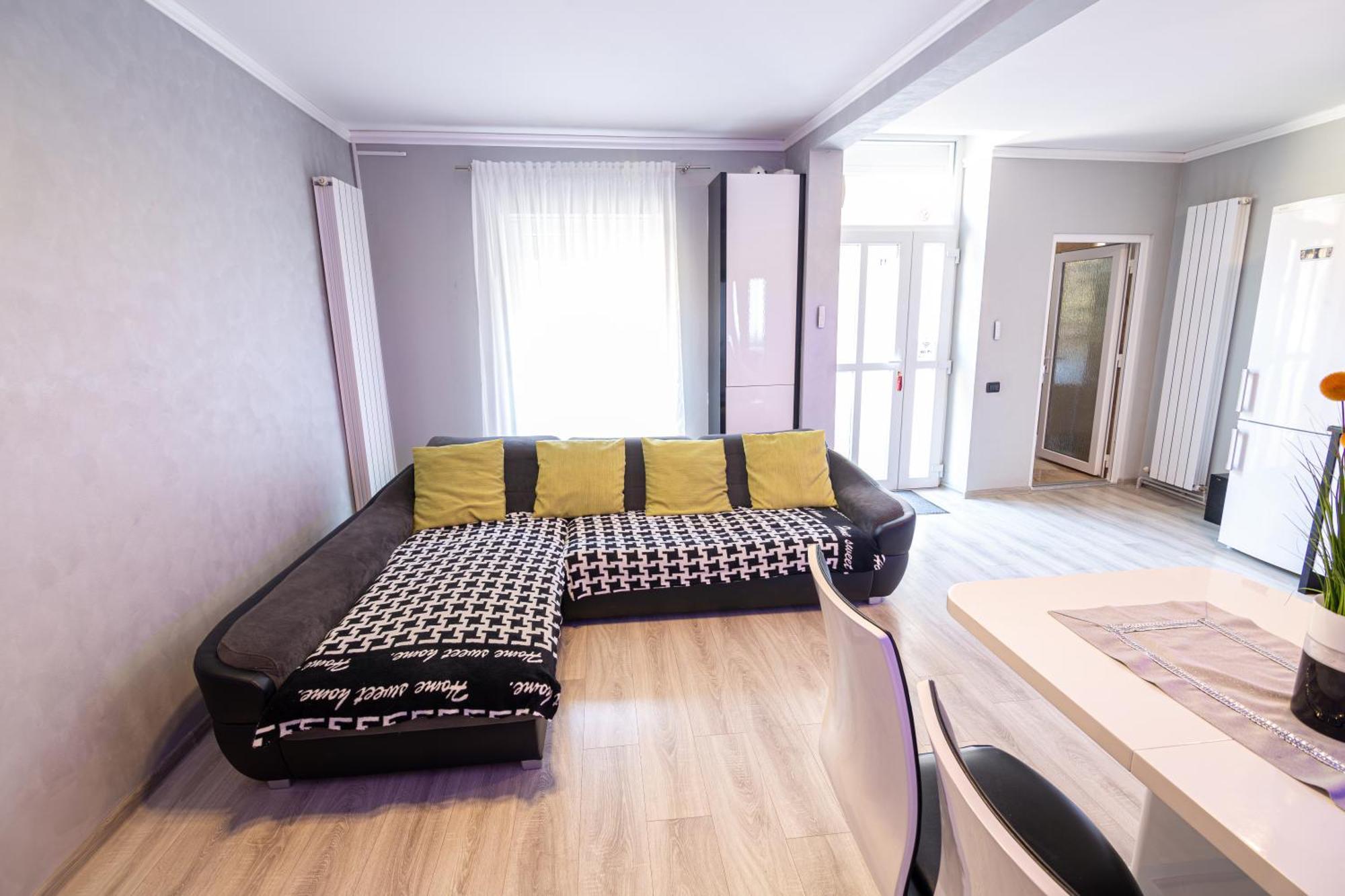 Appartamento Whitehouse Arad Esterno foto